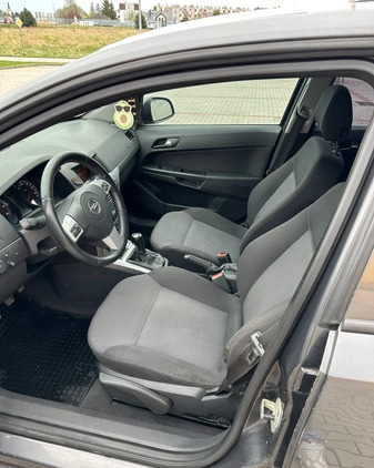 Opel Astra cena 11900 przebieg: 307386, rok produkcji 2011 z Rumia małe 92